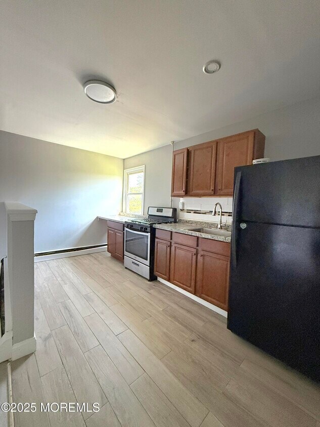 Foto principal - 152 Long Branch Ave