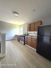 Building Photo - 152 Long Branch Ave