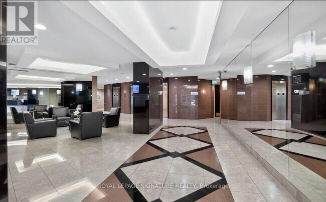 Photo du bâtiment - 7250 Yonge St