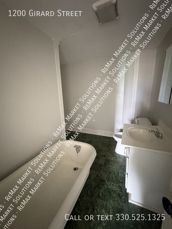 Foto del edificio - 1200 Girard St