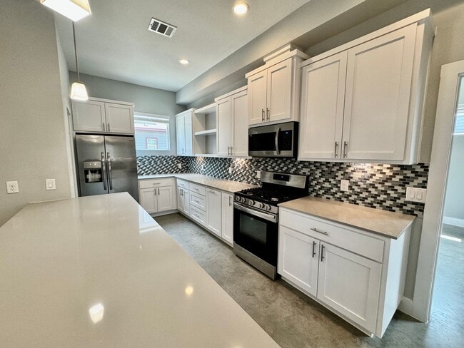 Building Photo - 6911 Meador Ave