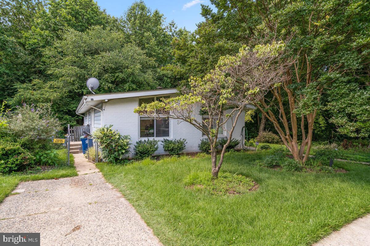 Primary Photo - 402 Hillsboro Dr