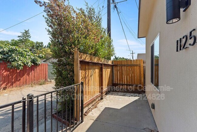 Foto del edificio - 1125 S Pine St