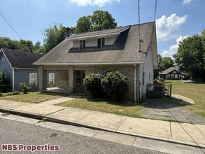 Building Photo - 1630 Wallace St