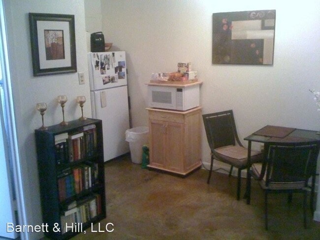 Building Photo - 1 br, 1 bath Apartment - 1415 Sewell St.