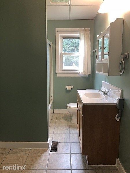 Building Photo - 2 br, 1 bath House - 211 Park Drive