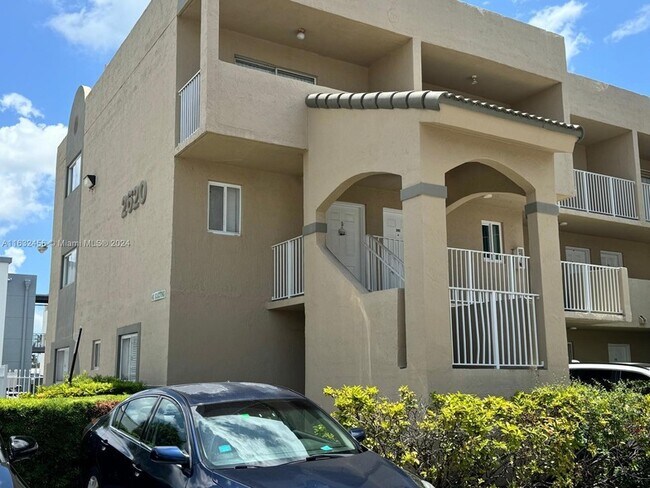 Building Photo - 2620 W 76th St