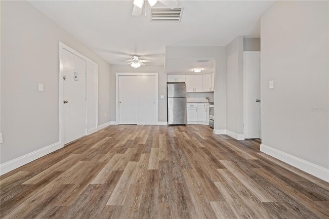 Building Photo - 8602 Huron Ct