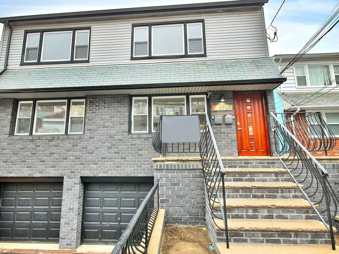 Foto principal - 6925 Liberty Ave