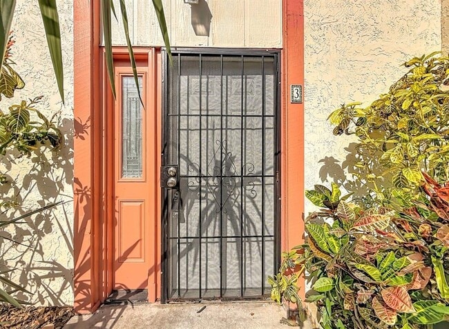 Building Photo - 1655 58th Terrace S