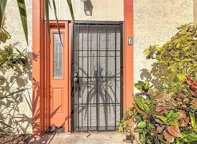 Foto del edificio - 1655 58th Terrace S
