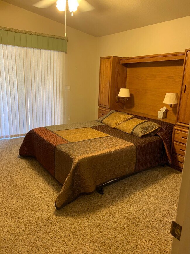 Foto del edificio - Green Valley Furnished Rental - Affordable...