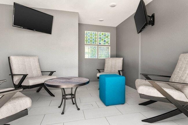 Building Photo - South Lamar Village