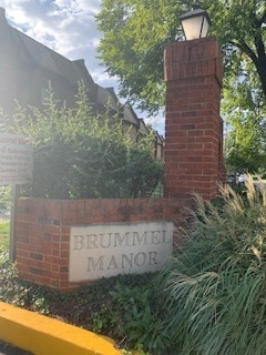Brummel Manor - 560 Brummel Ct NW