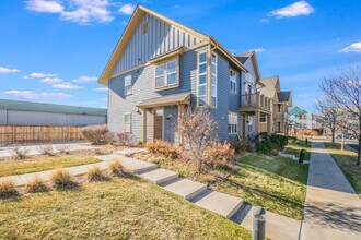 Building Photo - 8546 E 25th Pl