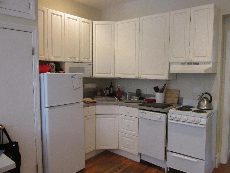 Primary Photo - 219 W Newton St
