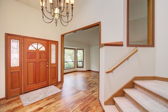 Foto del edificio - 5bd/3.5ba Bellevue Home