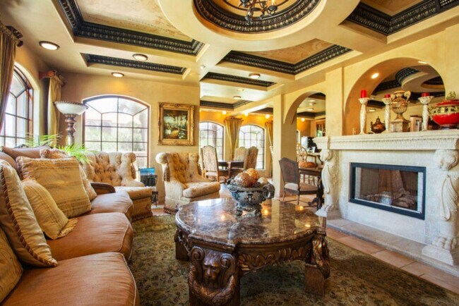 Building Photo - 935 Beachview Dr