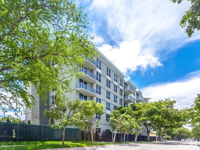 Courtside Family Apartments Miami Fl Building Photo Courtside Family Apartments