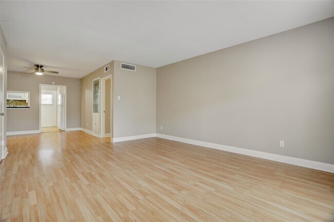 Building Photo - 1807 Stoney Brook Dr