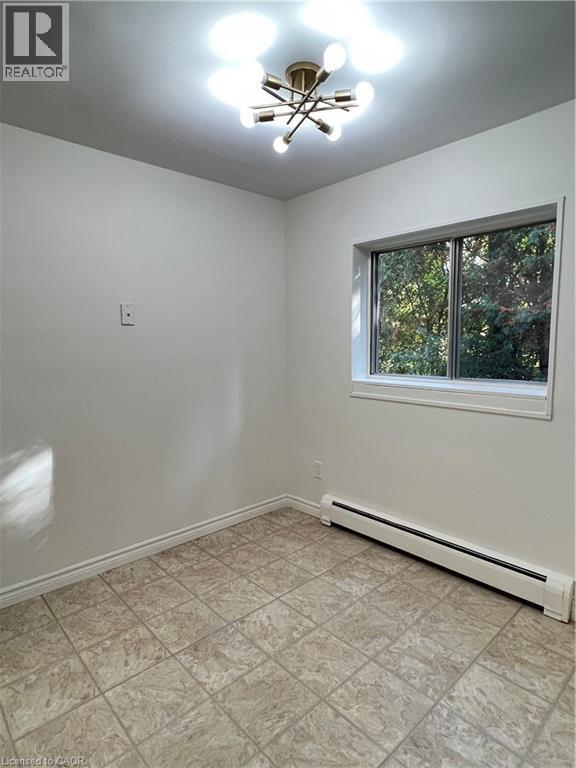 Photo du bâtiment - 475 Parkside Dr