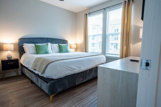 Foto del edificio - 110 Addison Rd