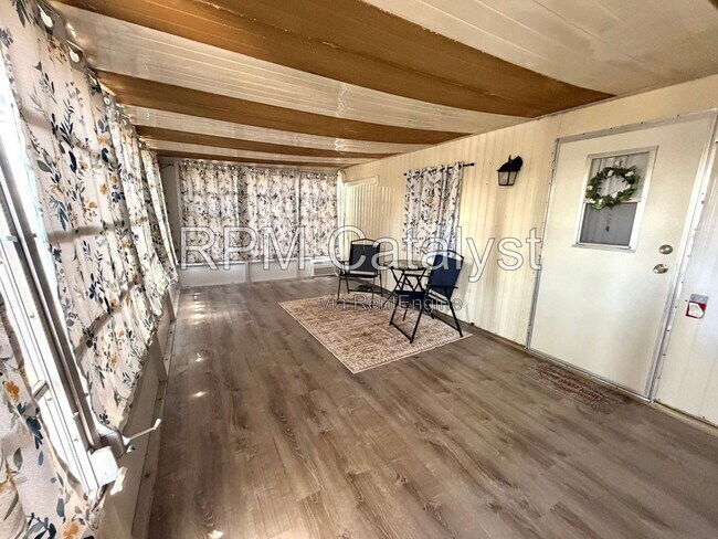 Building Photo - 2643 Teakwood Dr
