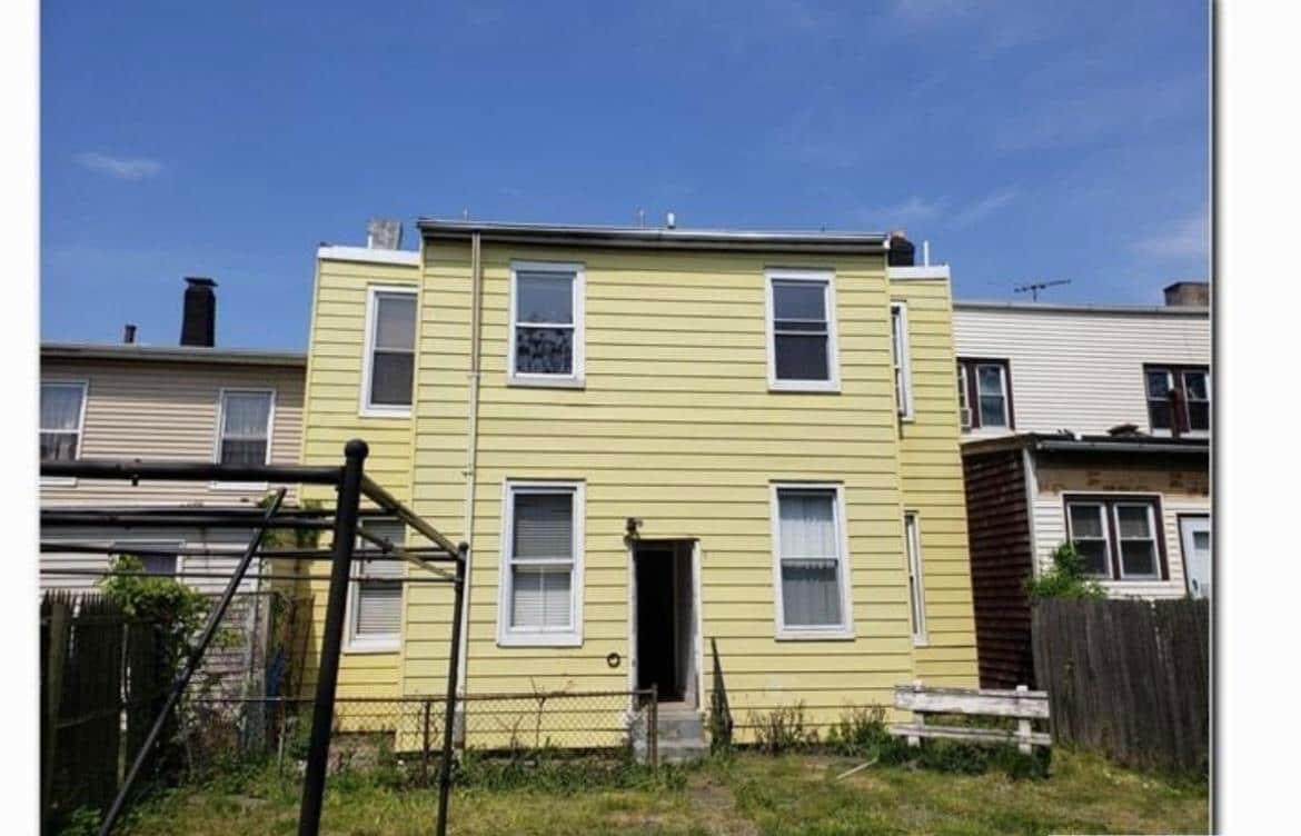 Primary Photo - 16 Lewis Ave