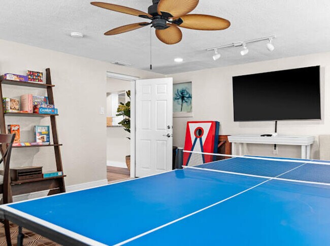 Foto del edificio - 2817 W Woodlawn Ave