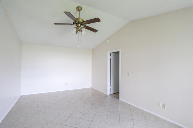 Building Photo - 2481 Fielding Ct