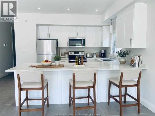 Building Photo - 233 Watson Ave