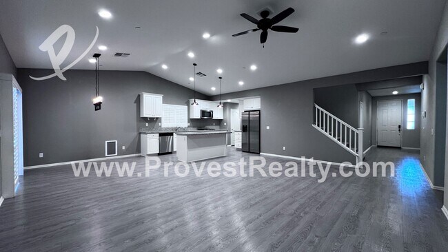 Foto del edificio - Spacious 5 Bed, 3 Bath Victorville Home w/...