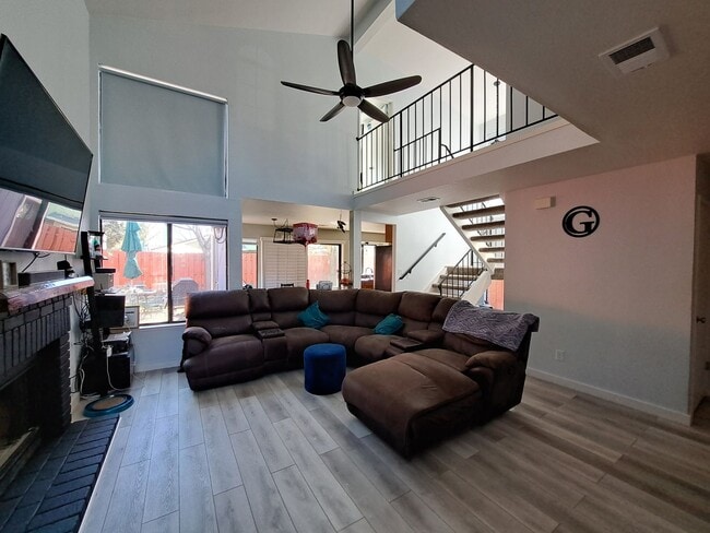 Building Photo - Updated Home with Loads to Offer!