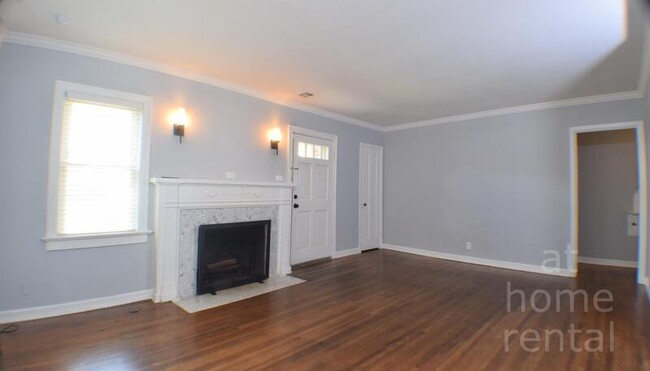Building Photo - 1208 S Columbia Ave