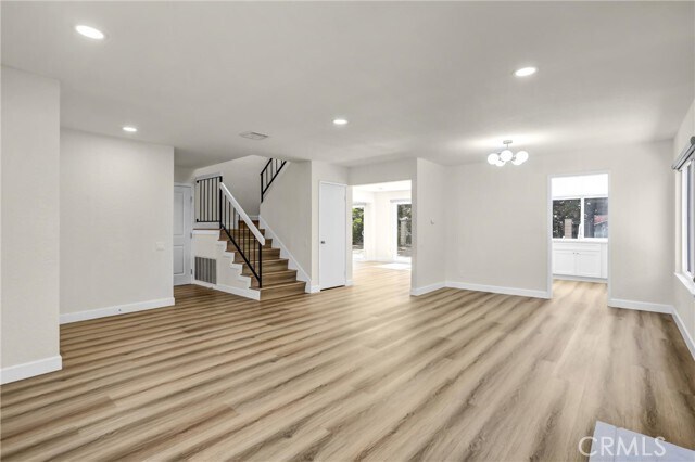 Building Photo - 452 Vista Del Norte