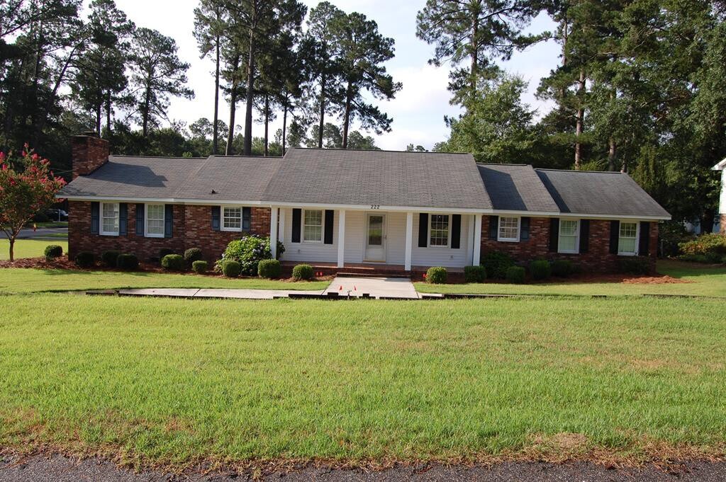 Primary Photo - 222 Lakewood Cir