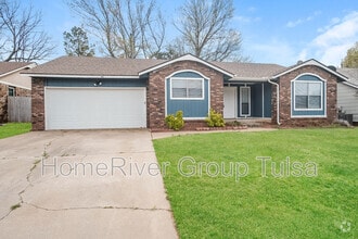Building Photo - 406 W 35th Pl