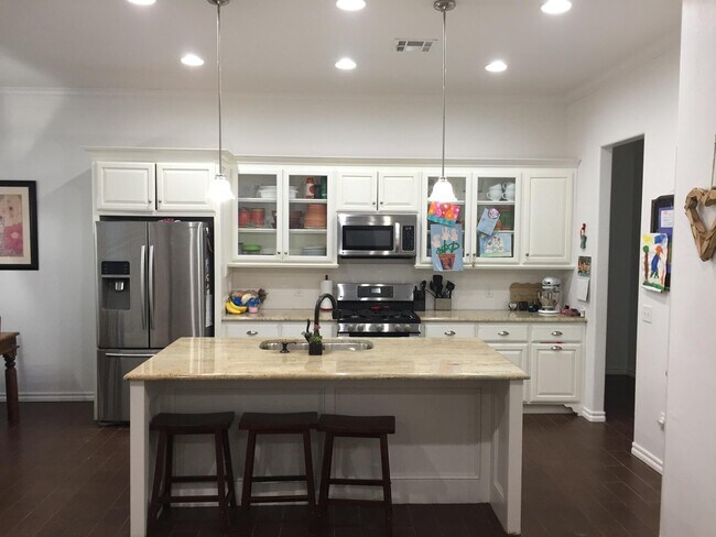 Foto del edificio - 3425 W Lapoint Ct