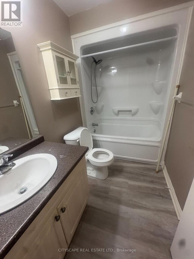 Building Photo - 24 Harris Ave