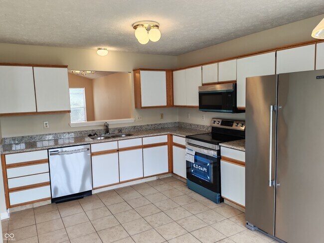 Building Photo - 6035 Hayford Ct