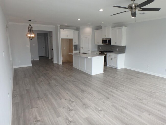 Building Photo - 130 Capetown Cir