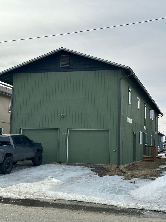 Building Photo - 1025 27th Ave