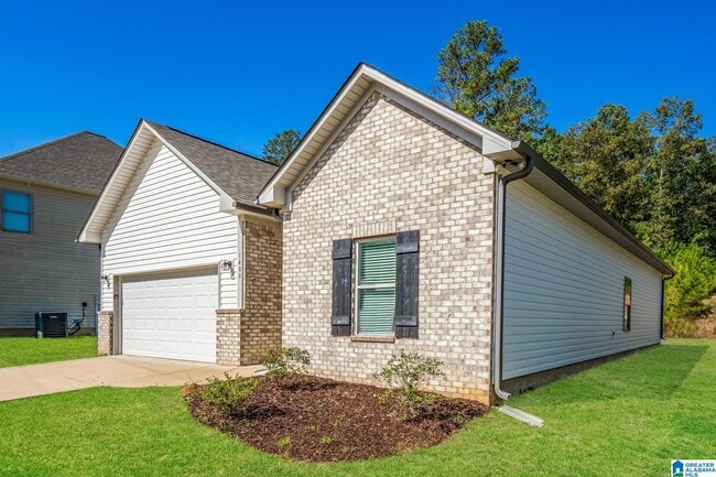Building Photo - 1400 Brookhaven Dr