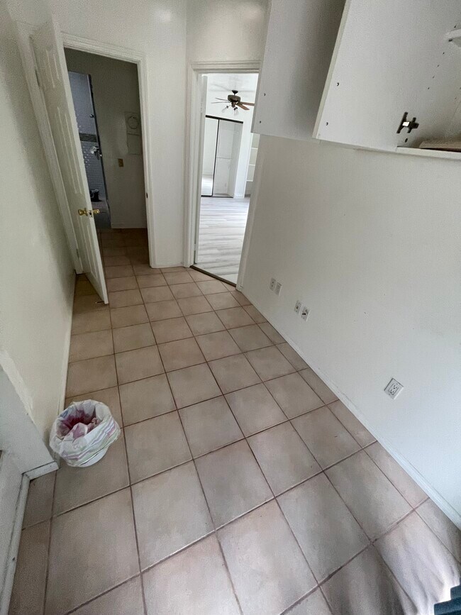 den - 3003 Markridge Rd