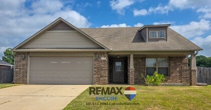 Building Photo - 113 Harvick Cir
