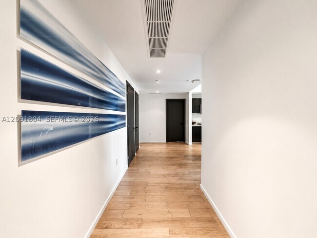 Foto del edificio - 398 NE 5th St