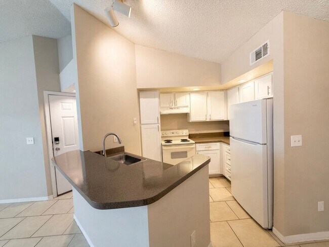 Building Photo - Venetian Place 4512-1735 - SL-RP-Venetian Place 4512-1735