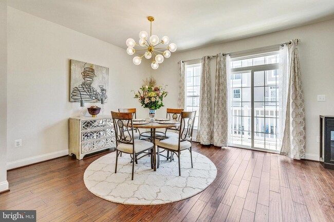 Foto del edificio - 22894 Oakgrove Rd