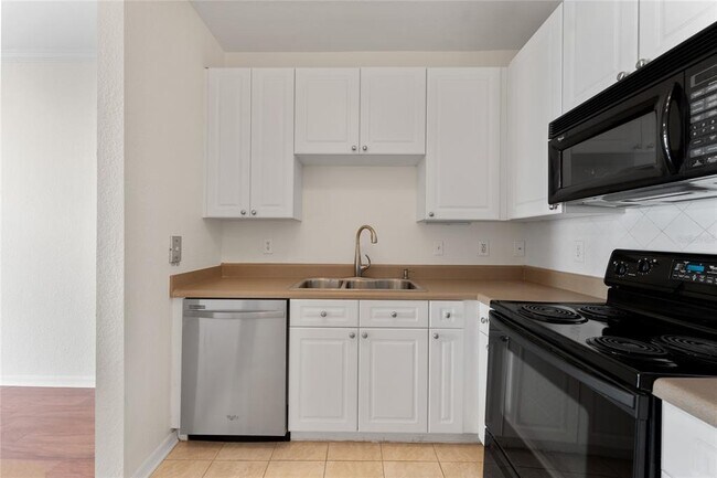 Foto del edificio - 4221 W Spruce St