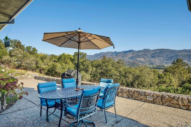 Foto del edificio - 3397 St Helena Hwy